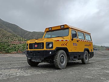 山西10人无轨人车